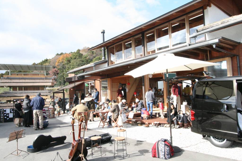 チルチンびとマーケットを開催しました。