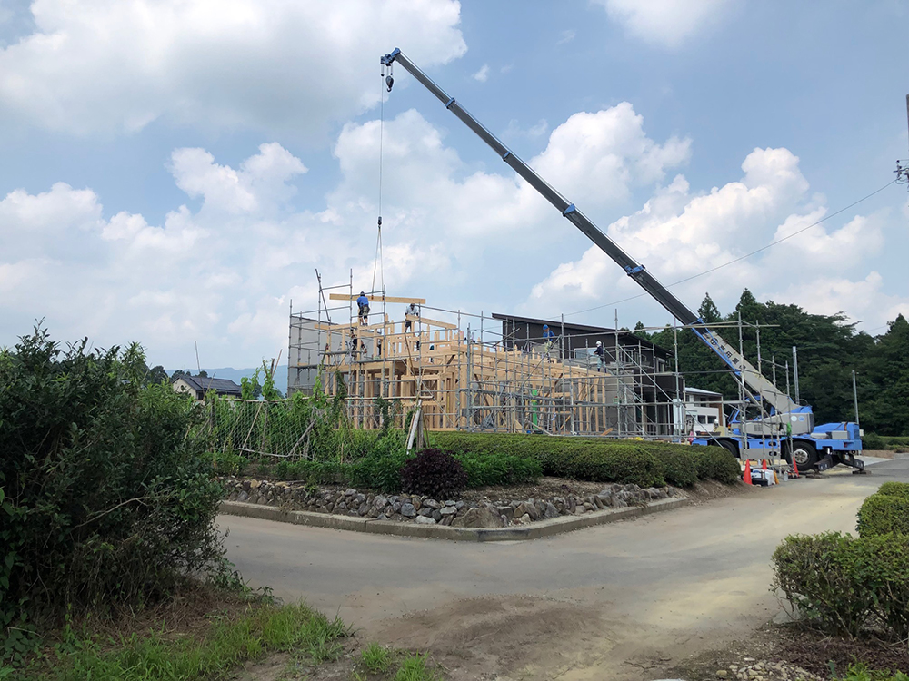 北勢町　棟上げ