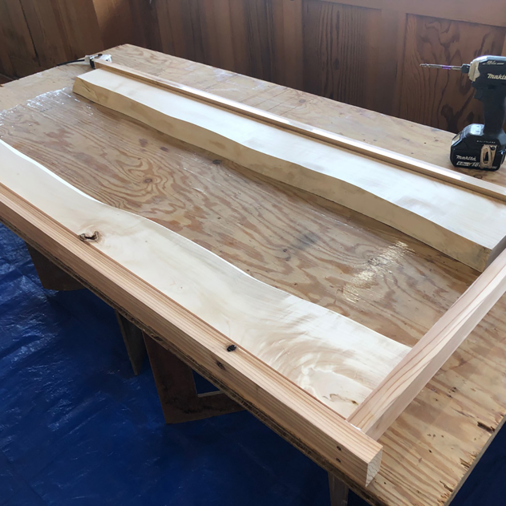 製作途中 レジンテーブル