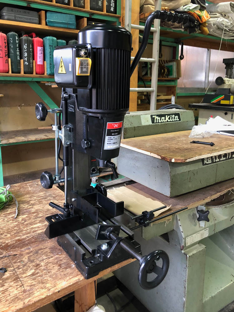 卓上角ノミ機 NH-400　入荷